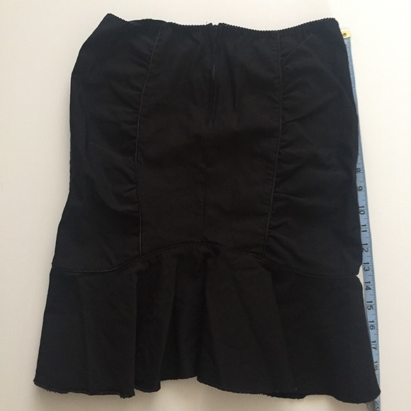 🌟SEXY BLACK FASHION SKIRT🌟 - Picture 3 of 3